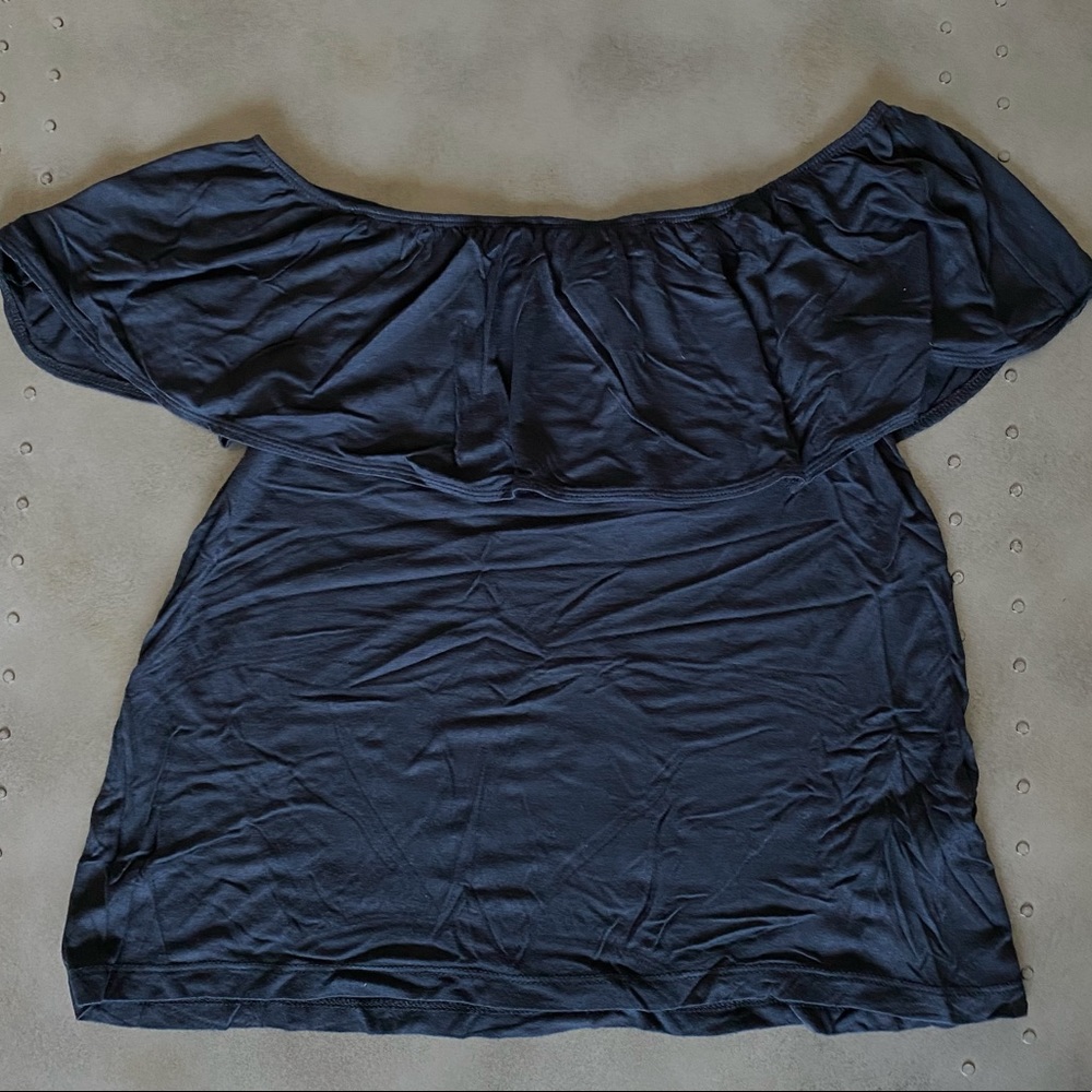 Abercrombie & Fitch off the shoulder top